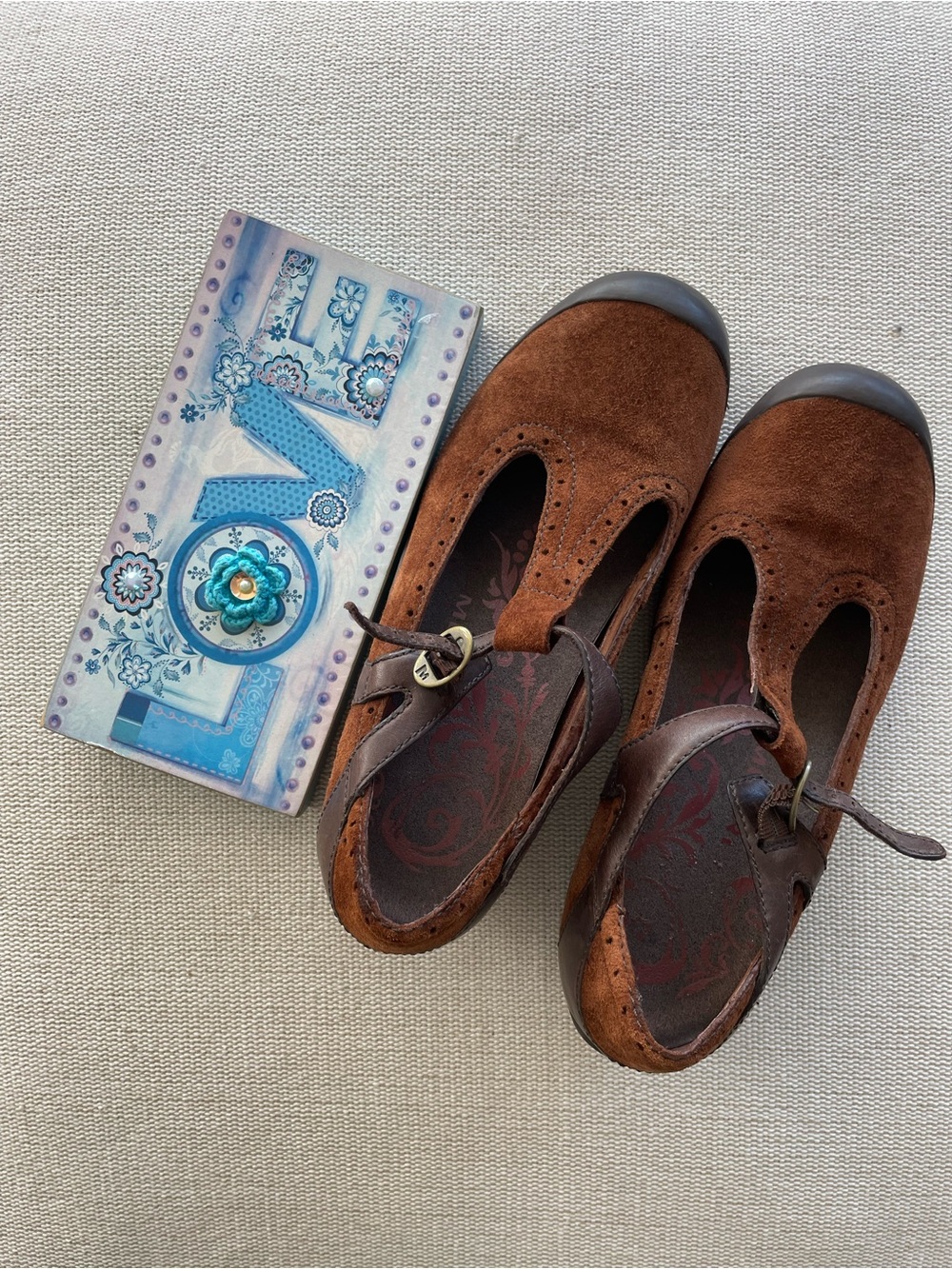 Merrell Plaza Mary Jane T-Strap Dark Spice Suede
Shoe - Picture 2 of 10